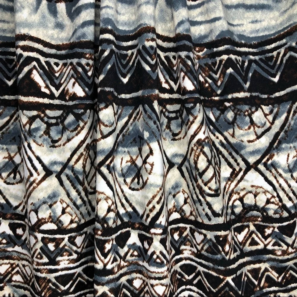 IZ BYER sleeveless dress with wooden bead neckline - Picture 5 of 6